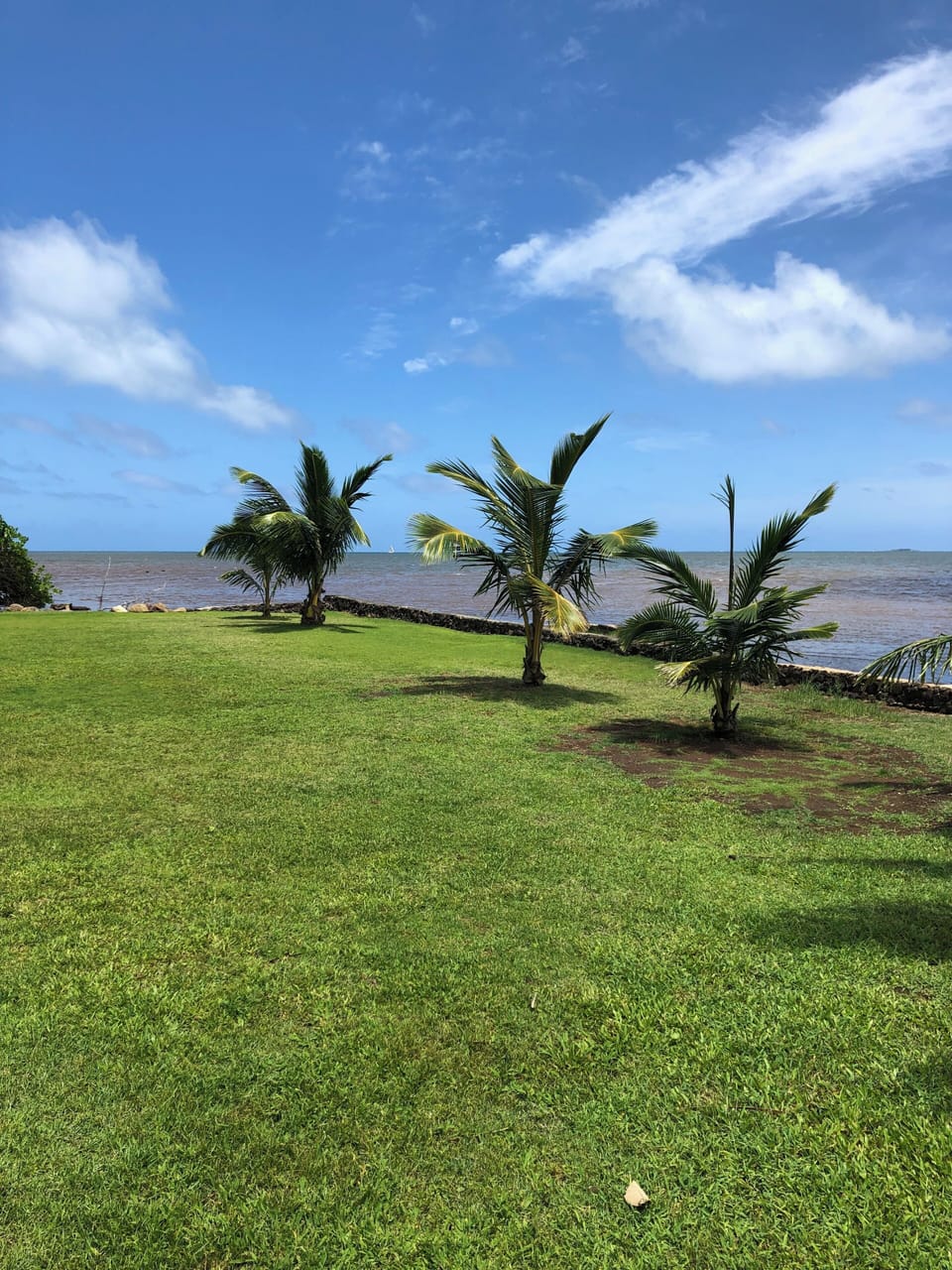 Oceanfront 3 Bedroom Home in Kahaluu - Befe46 
