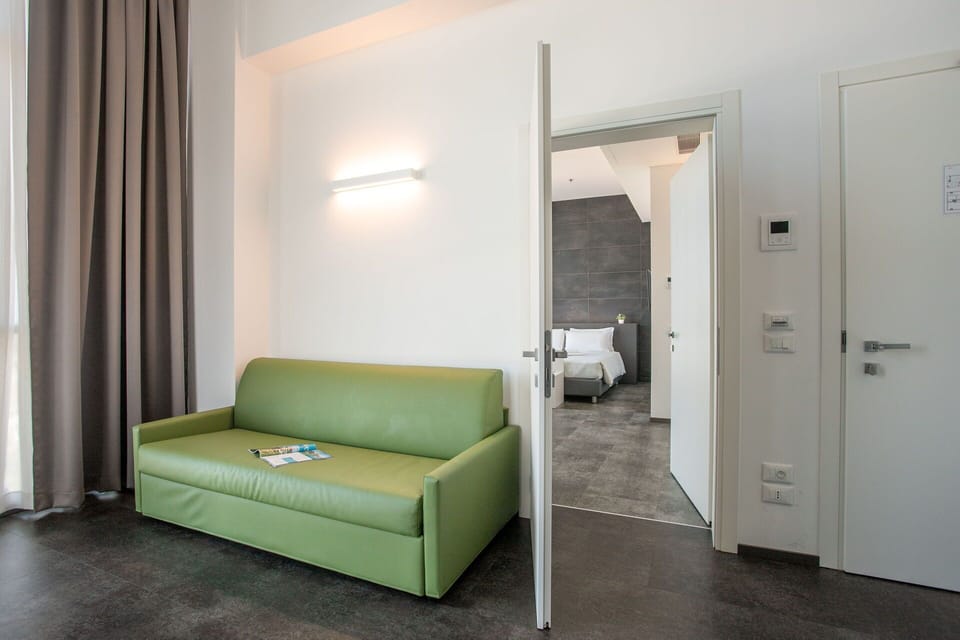 Htm Tower 503 504 Fragment - 8aa10f 