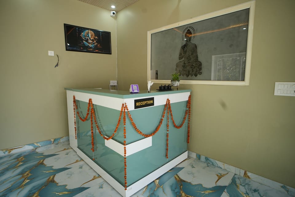 Deluxe Room | Lobby