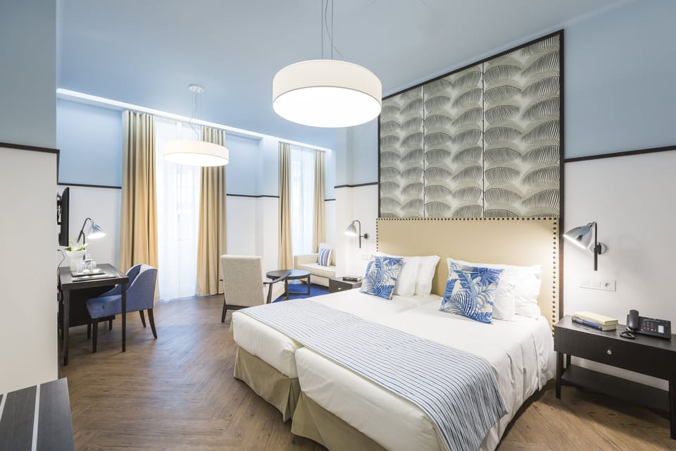 Premium bedding, minibar, in-room safe, desk