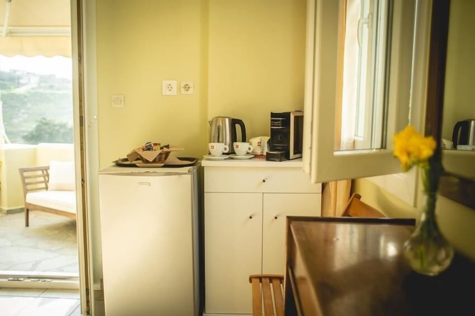 Superior Double or Twin Room | Desk, soundproofing, iron/ironing board, WiFi (free)