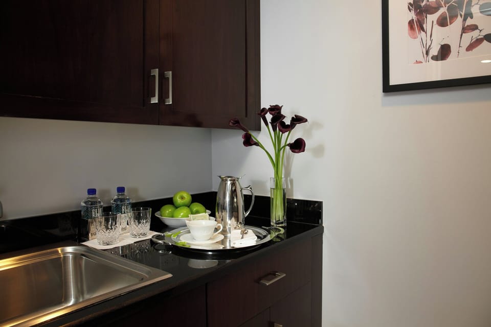 Coffee/tea maker, fridge, microwave