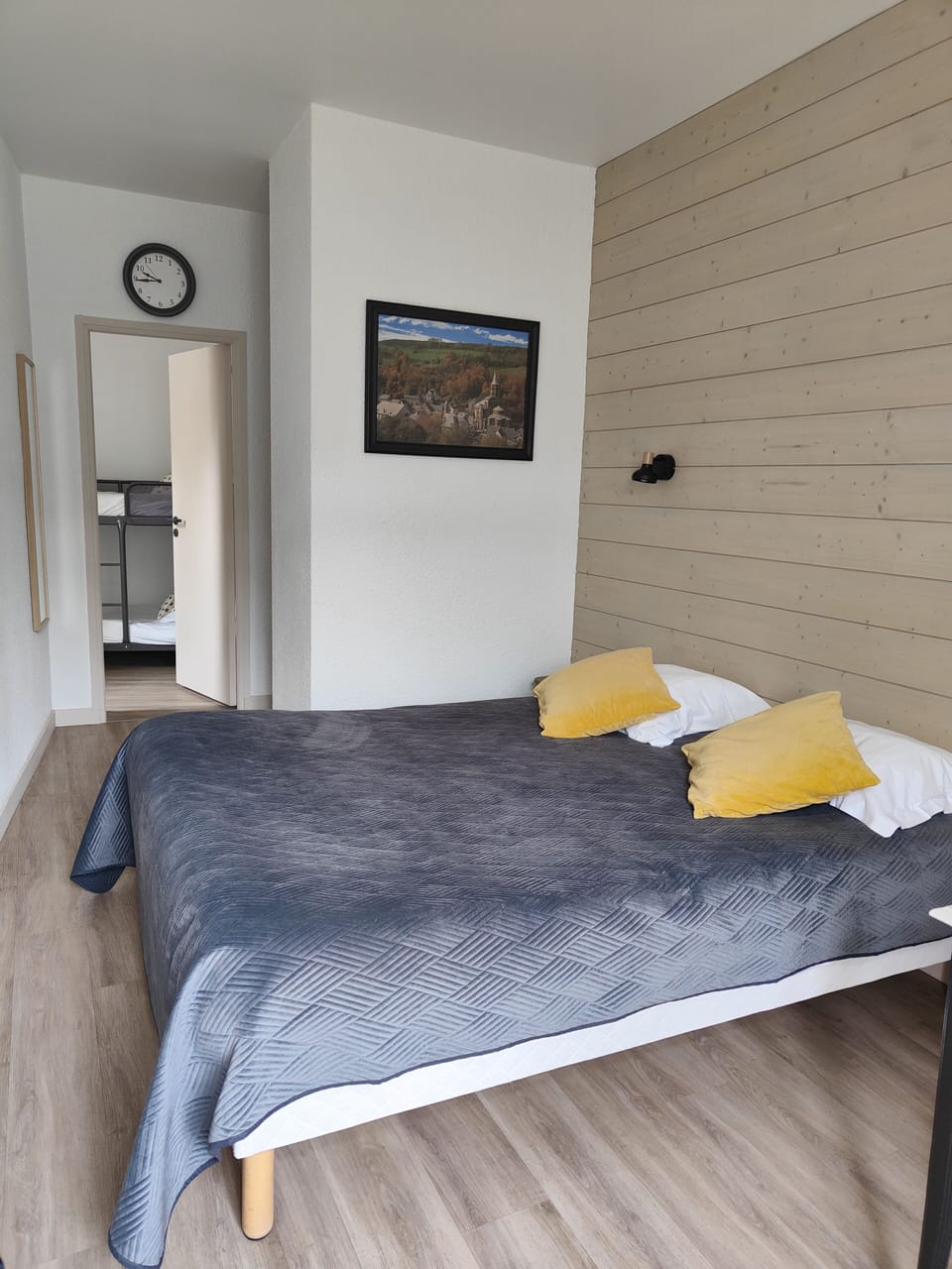 Family Suite | Premium bedding, desk, soundproofing, iron/ironing board (on request)