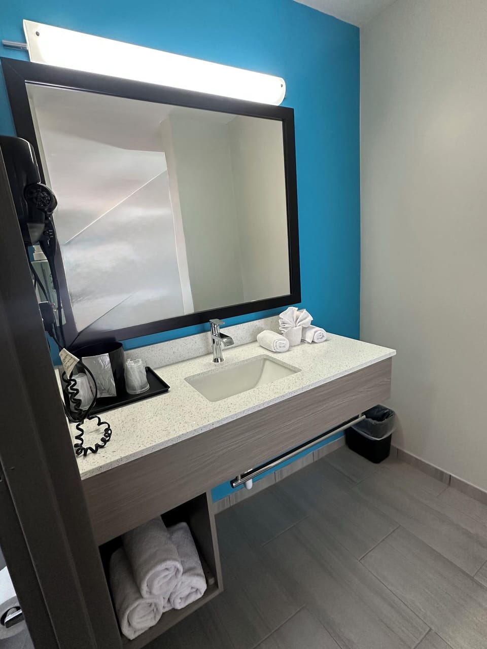 Combined shower/tub, eco-friendly toiletries, hair dryer, towels