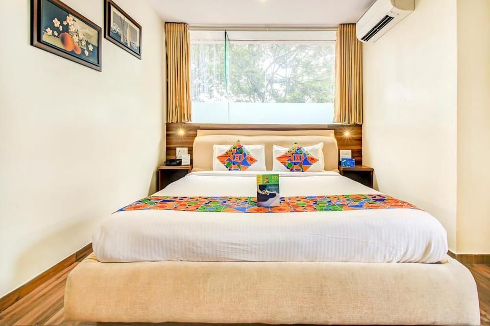 Executive Room | Egyptian cotton sheets, premium bedding, in-room safe, desk