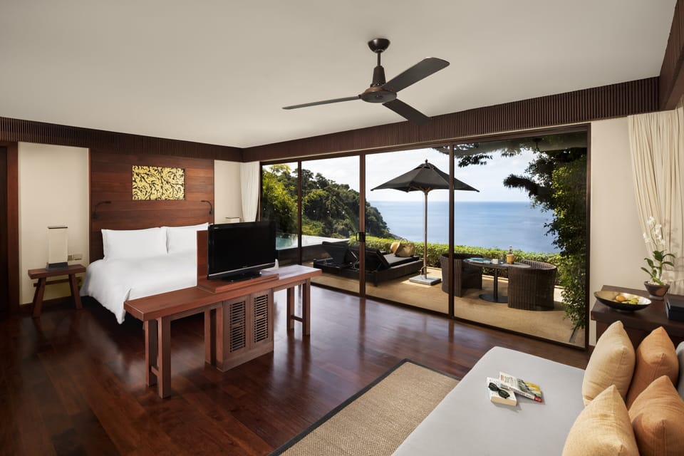 Ocean Pool Suite | Egyptian cotton sheets, premium bedding, down comforters, pillowtop beds