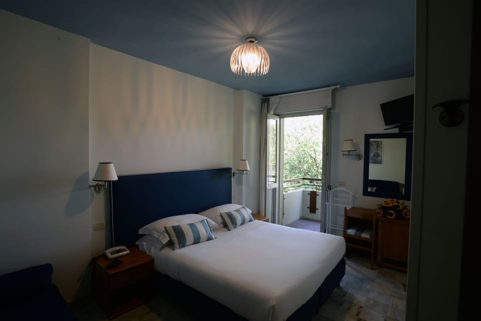 Minibar, in-room safe, desk, iron/ironing board (on request)