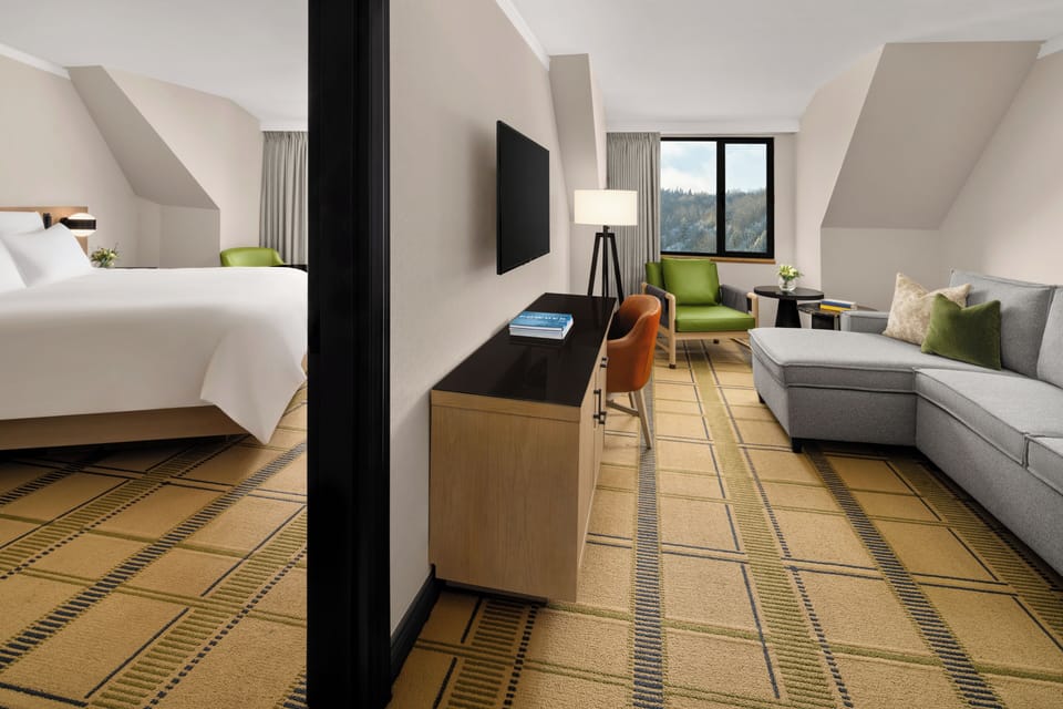 Hypo-allergenic bedding available, in-room safe, desk, laptop workspace
