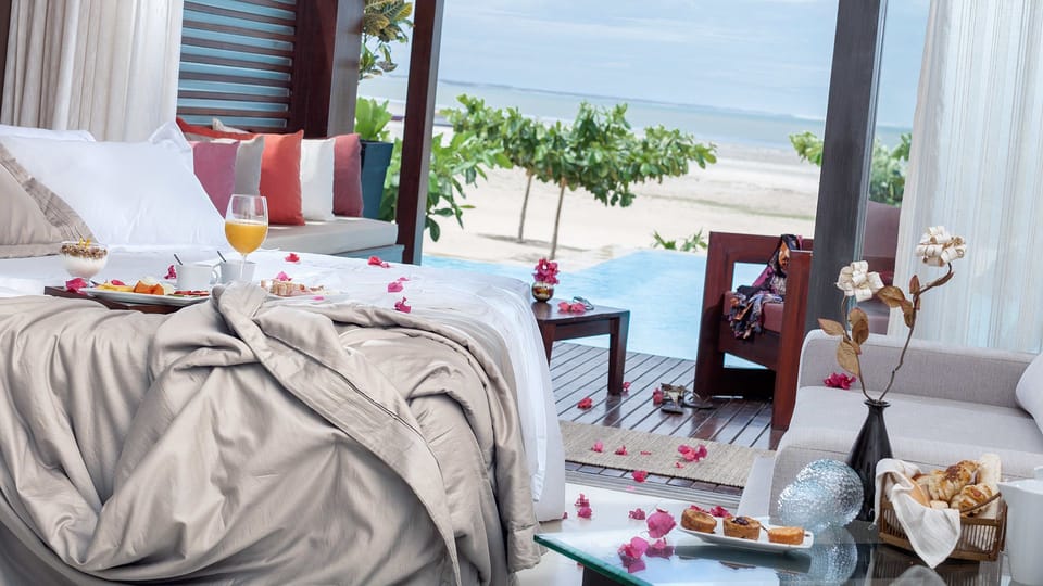 Lounge Apartment | Egyptian cotton sheets, premium bedding, minibar, in-room safe
