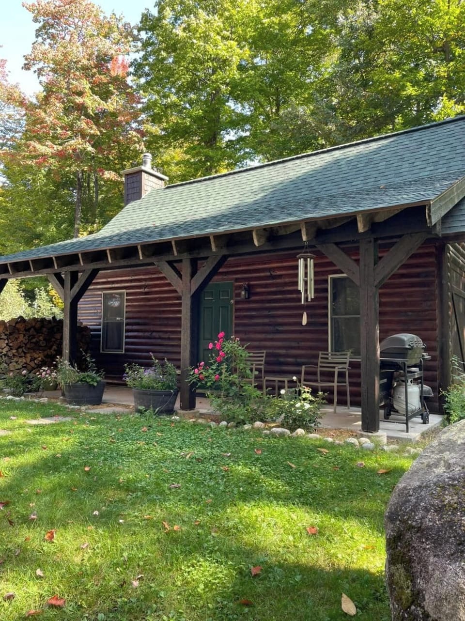 Trails End: Cozy Cabin, Private, Secluded between Seney Grand