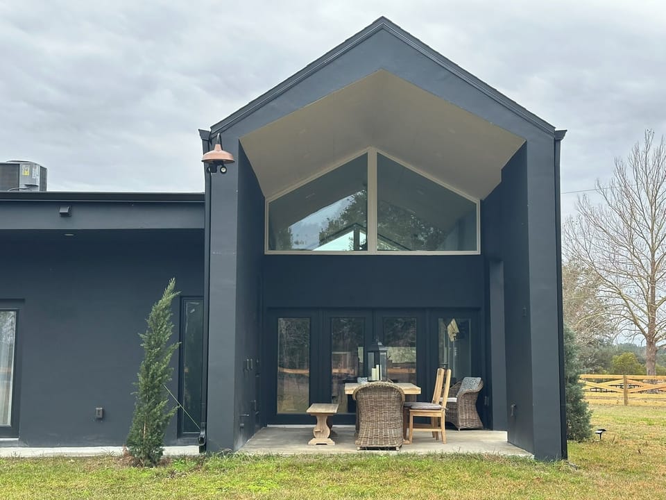 4 bedroom house Black Sheep Hideaway - B5342e 