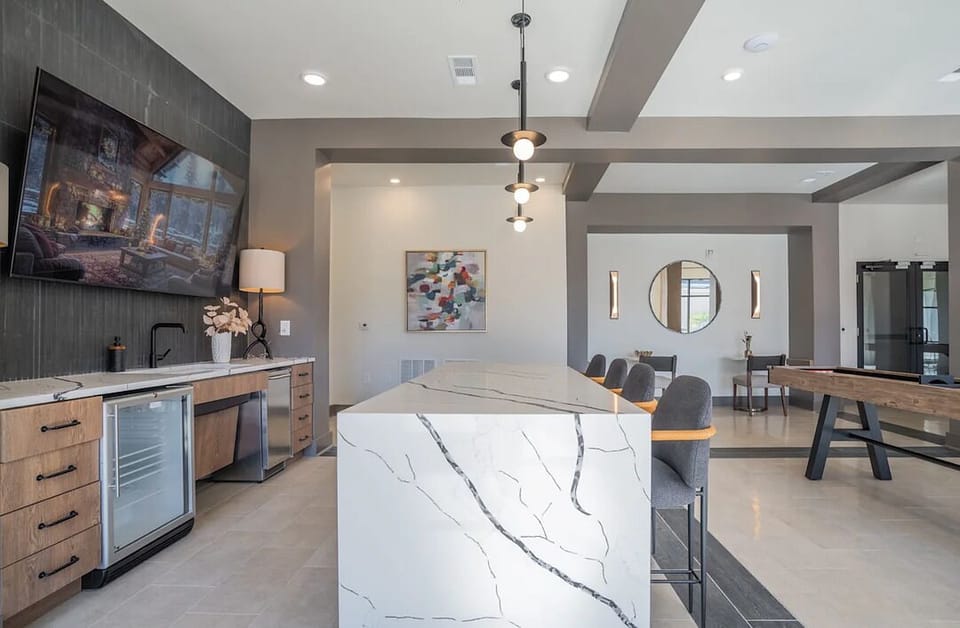 Landing at The Delaney at East - B1d769 