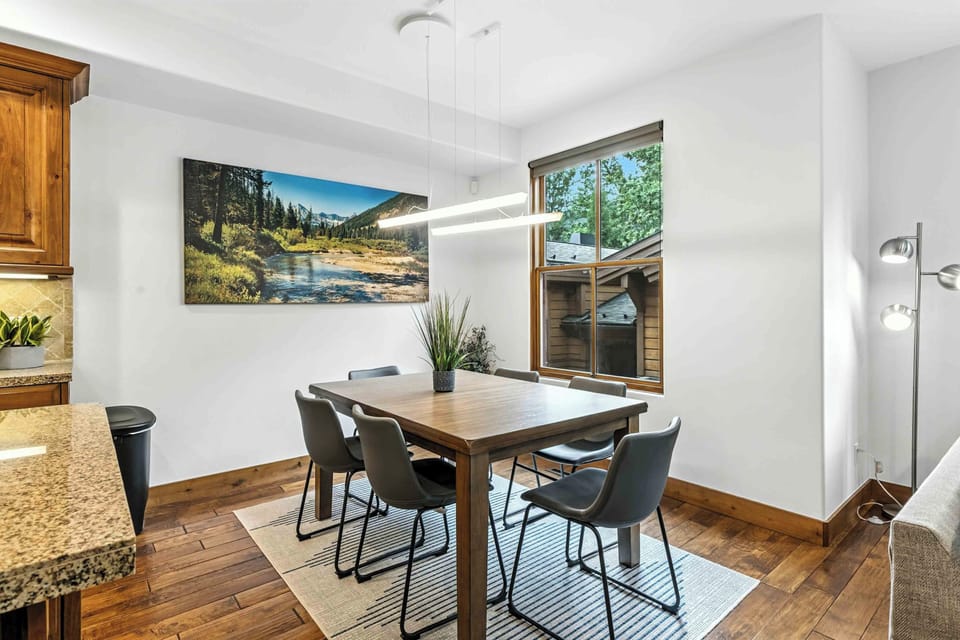 Dining Space for 6 (Bar Seating for Three More!)