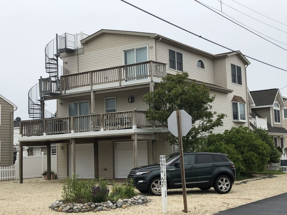 Bubbie's Beach House on LBI full RENO Brighton Beach, NJ
